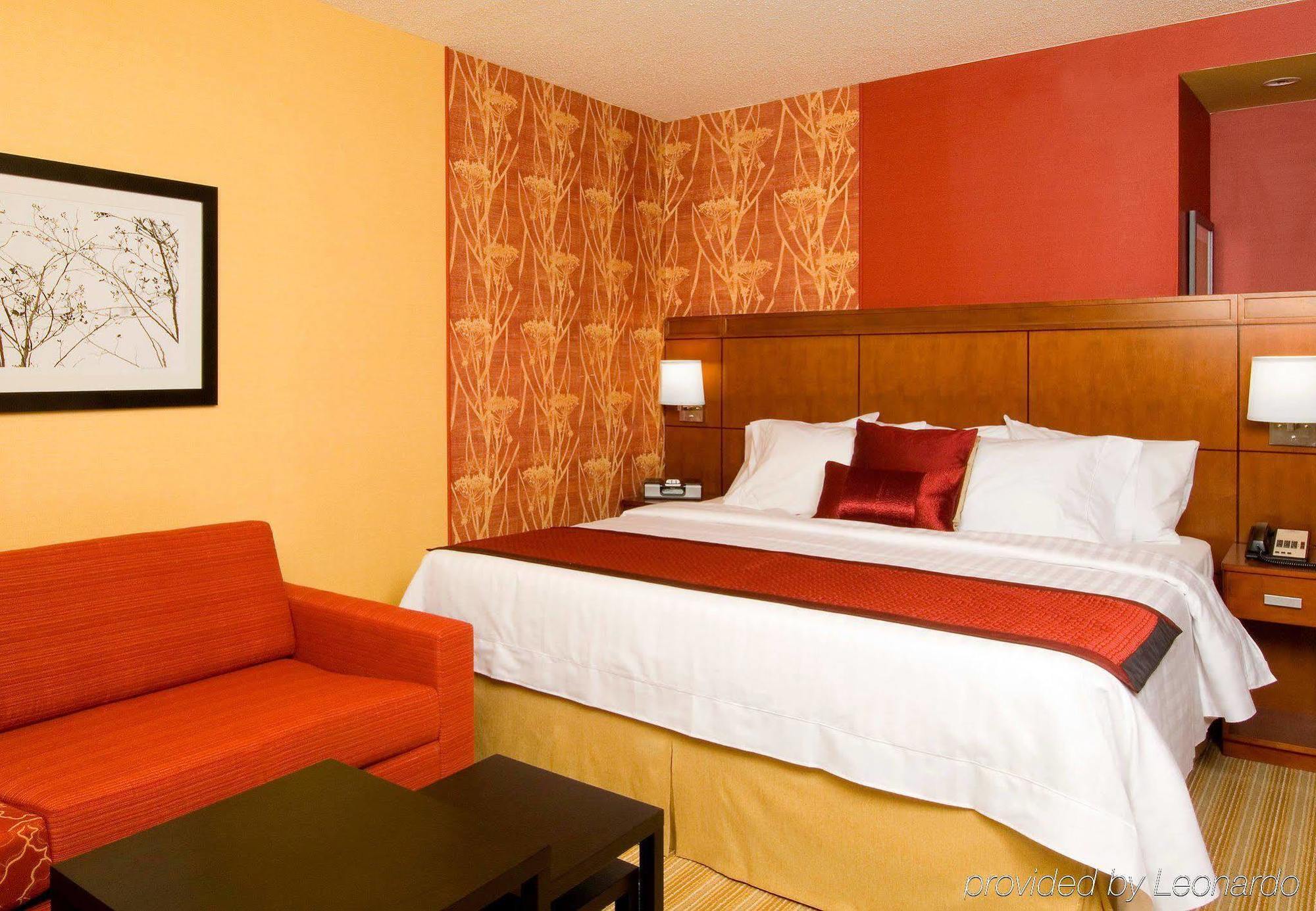 Courtyard By Marriott Су-Фолс Экстерьер фото